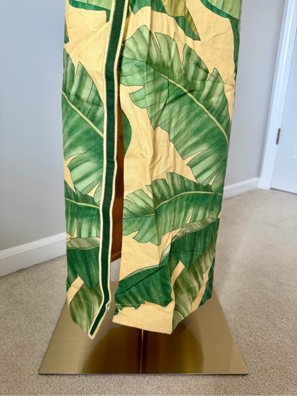 FARM Rio Soft Yellow 3D Banana Leaves Cutout Maxi Dress Lined NWT - Size M/L - Picture 6 of 15